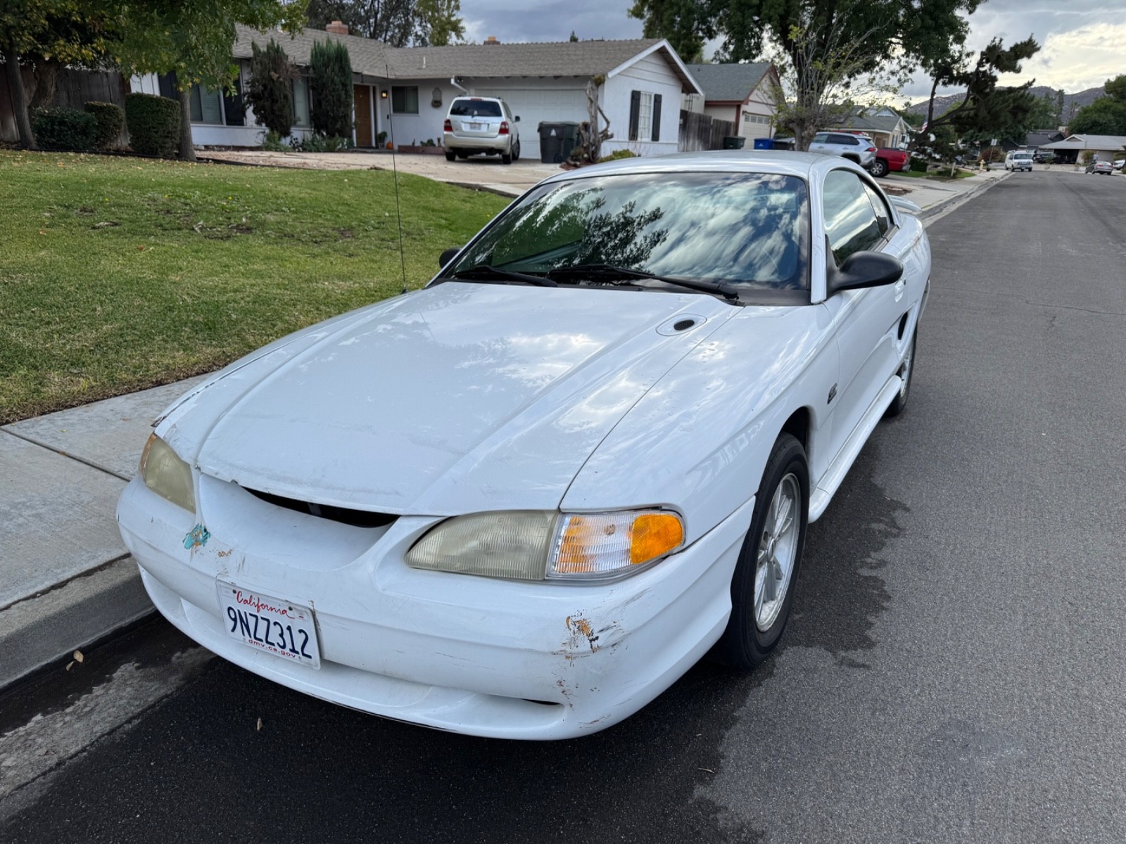 Ford-Mustang-1994-Coupe-2