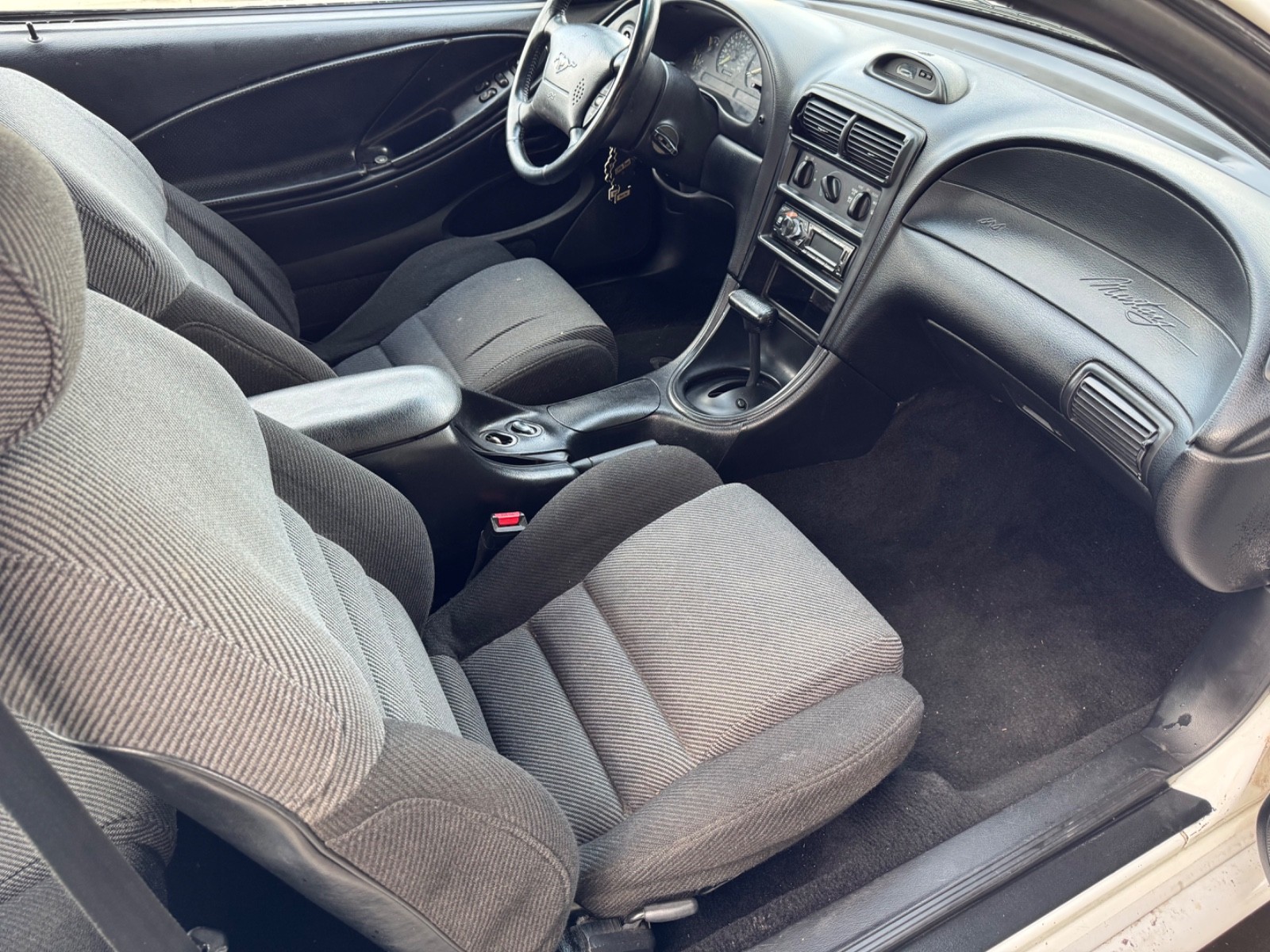 Ford-Mustang-1994-Coupe-23