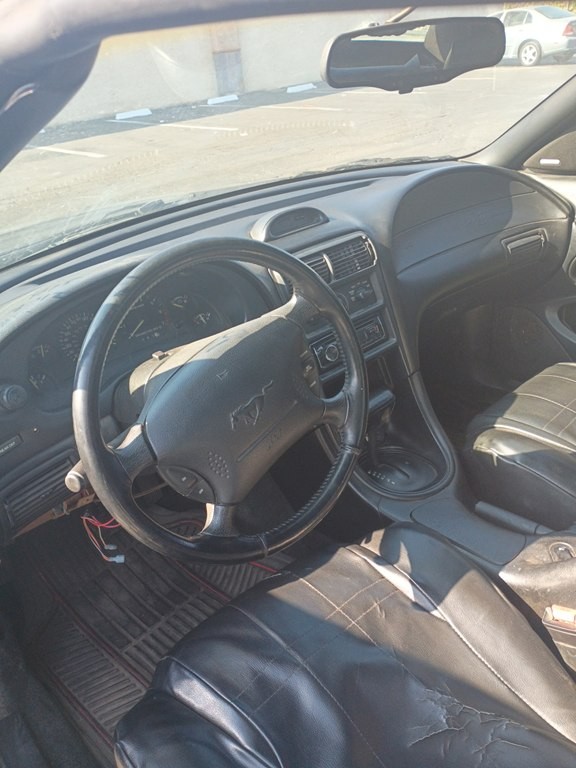 Ford-Mustang-1995-Convertible-2
