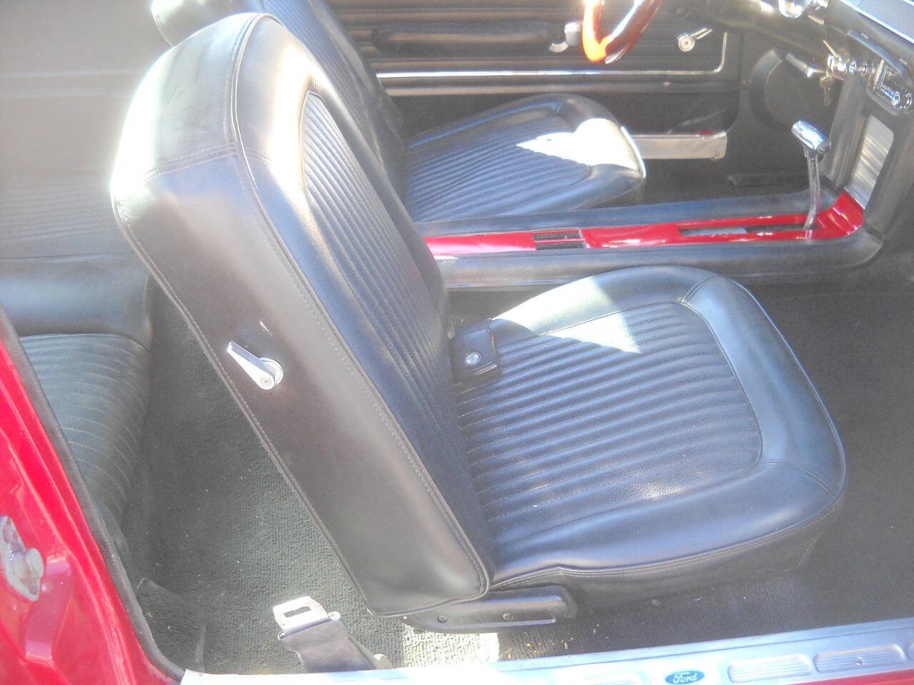 Ford-Mustang-Custom-Fastback-1968-Hatchback-10