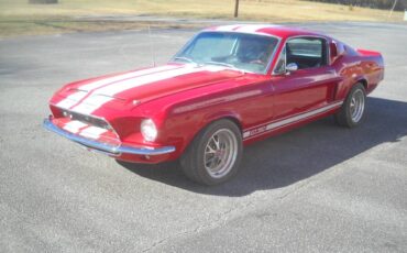 Ford-Mustang-Custom-Fastback-1968-Hatchback-2