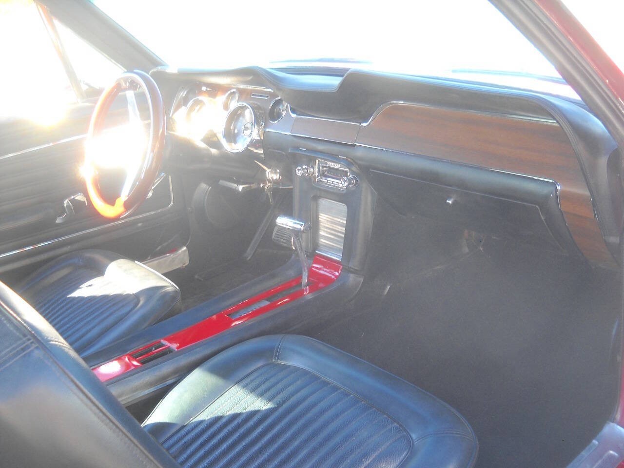 Ford-Mustang-Custom-Fastback-1968-Hatchback-9