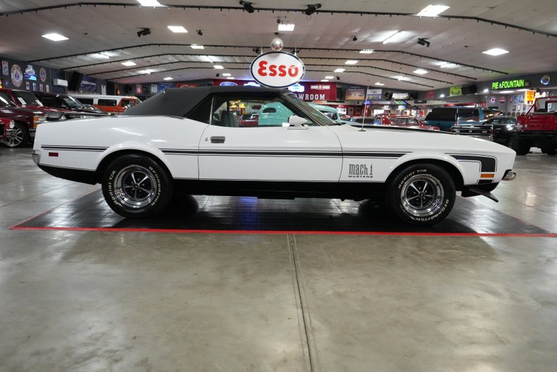 Ford-Other-1972-White-Black-12