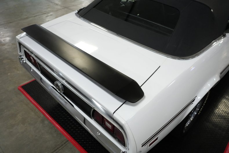 Ford-Other-1972-White-Black-13