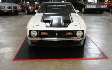 Ford-Other-1972-White-Black-21