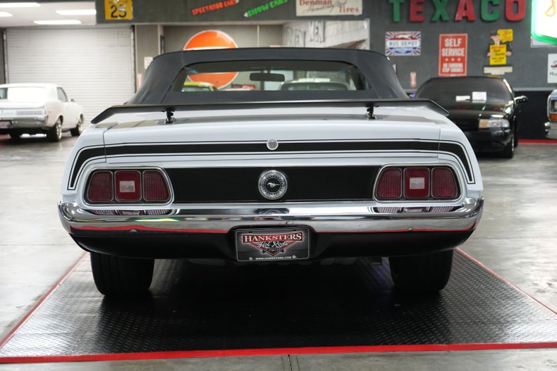 Ford-Other-1972-White-Black-29