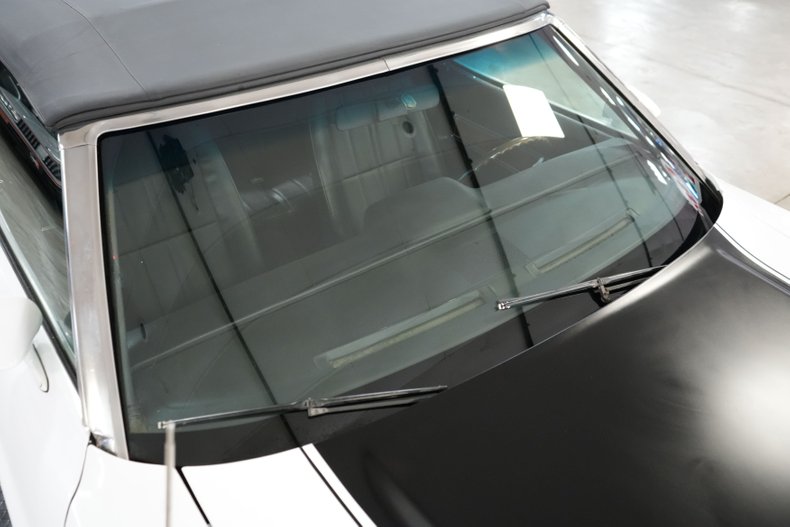 Ford-Other-1972-White-Black-39