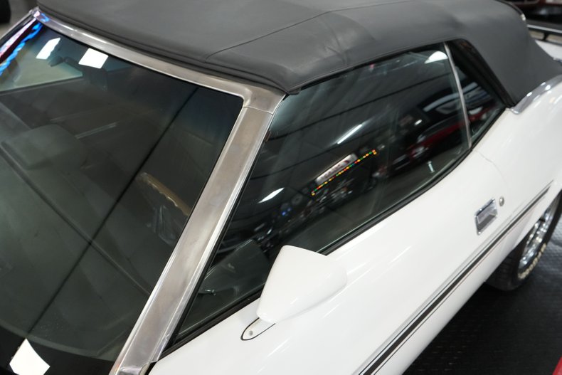 Ford-Other-1972-White-Black-42