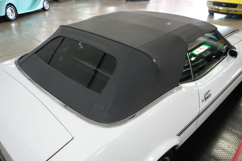 Ford-Other-1972-White-Black-45