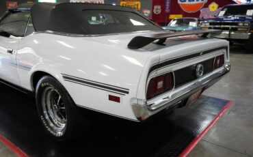 Ford-Other-1972-White-Black-47