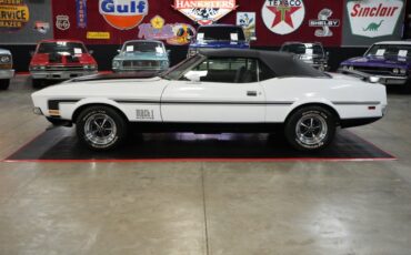 Ford-Other-1972-White-Black-5