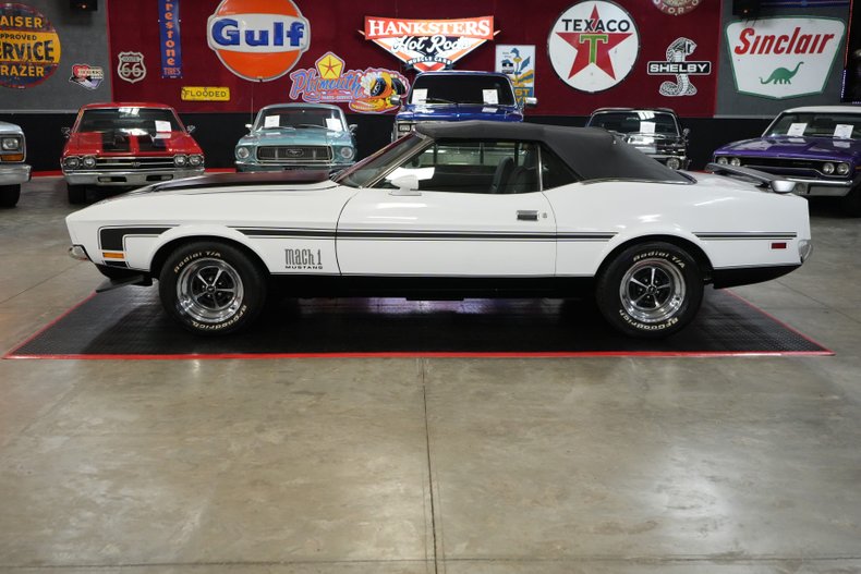 Ford-Other-1972-White-Black-5