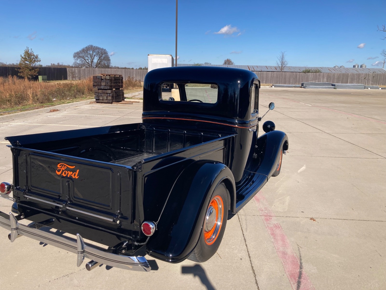 Ford-Other-Pickups-1935-26