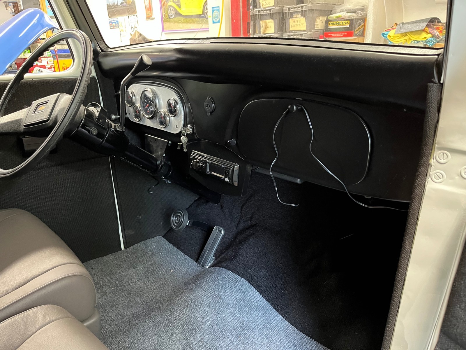 Ford-PANEL-WAGON-1935-10