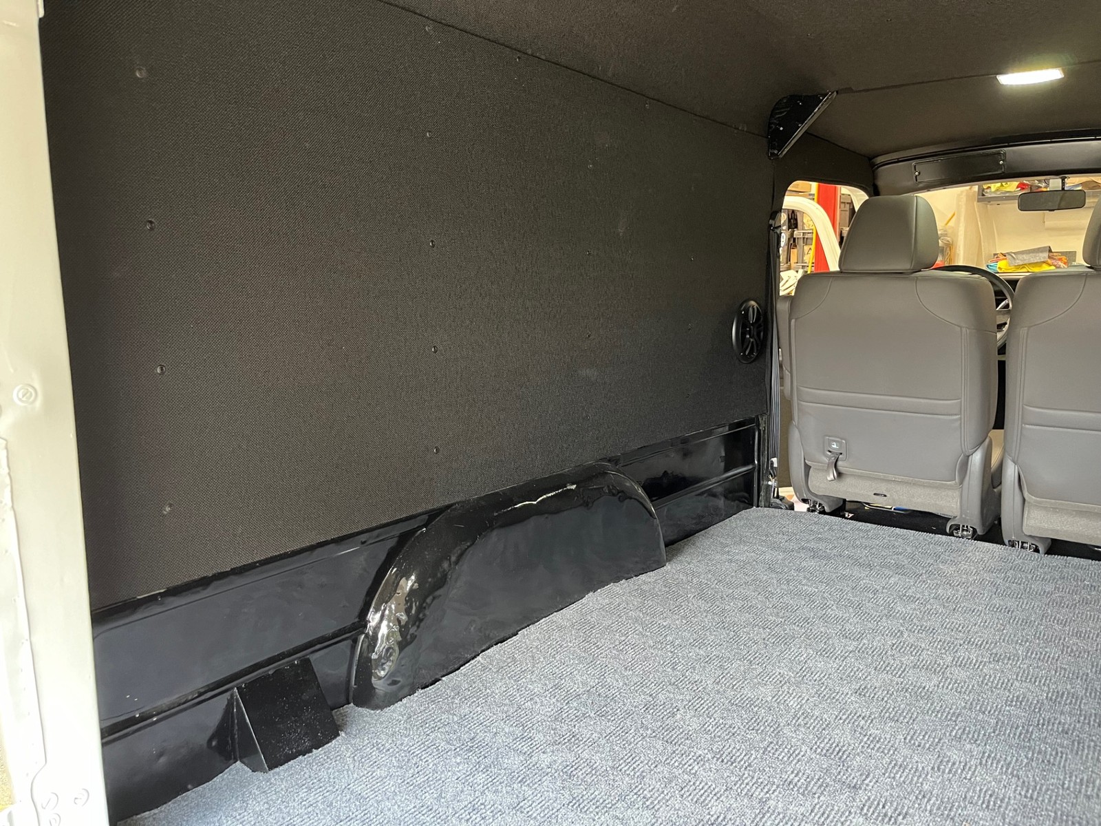 Ford-PANEL-WAGON-1935-15