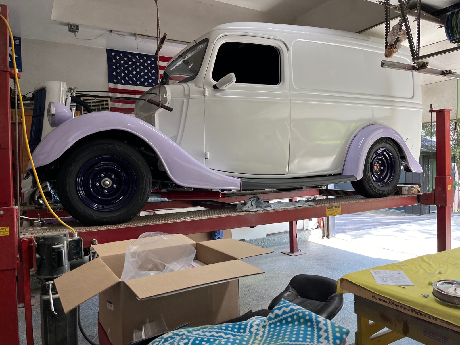 Ford-PANEL-WAGON-1935-19