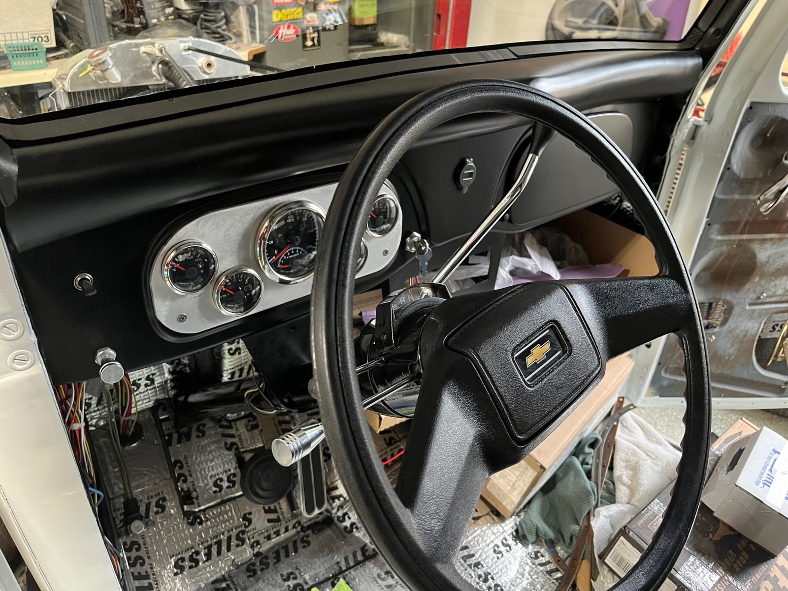 Ford-PANEL-WAGON-1935-6