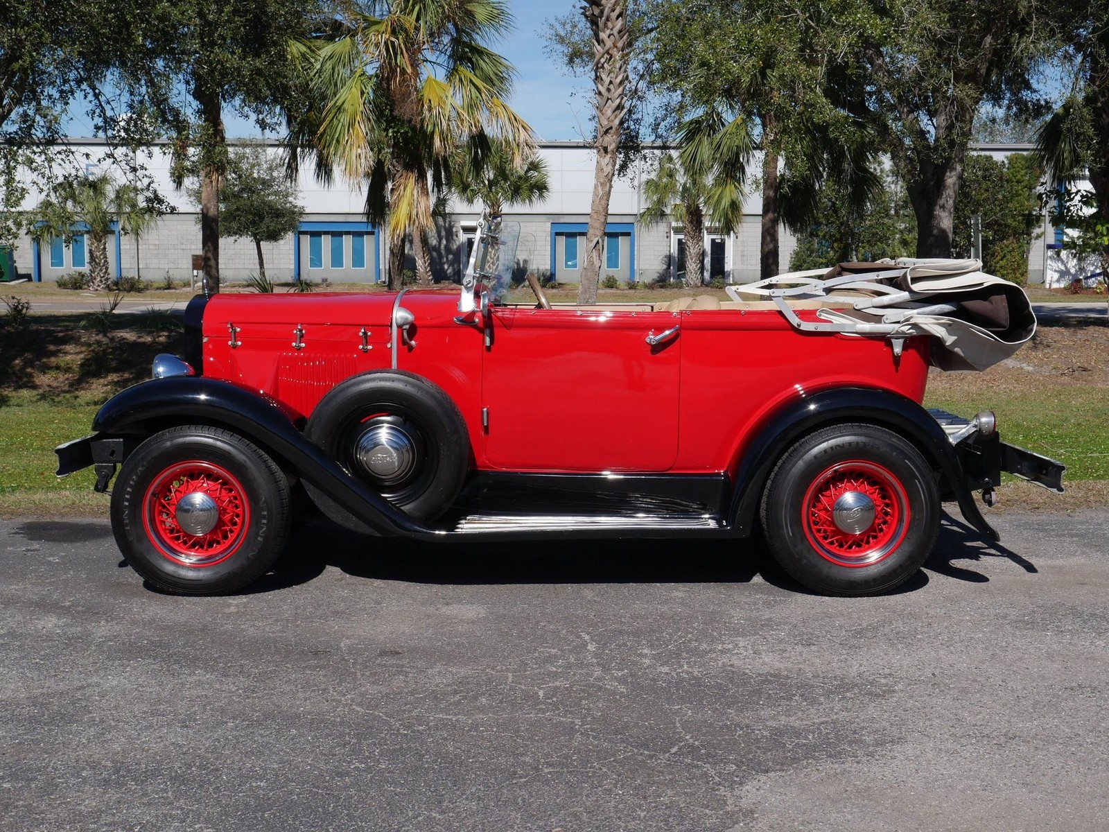 Ford-Phaeton-1929-Convertible-13