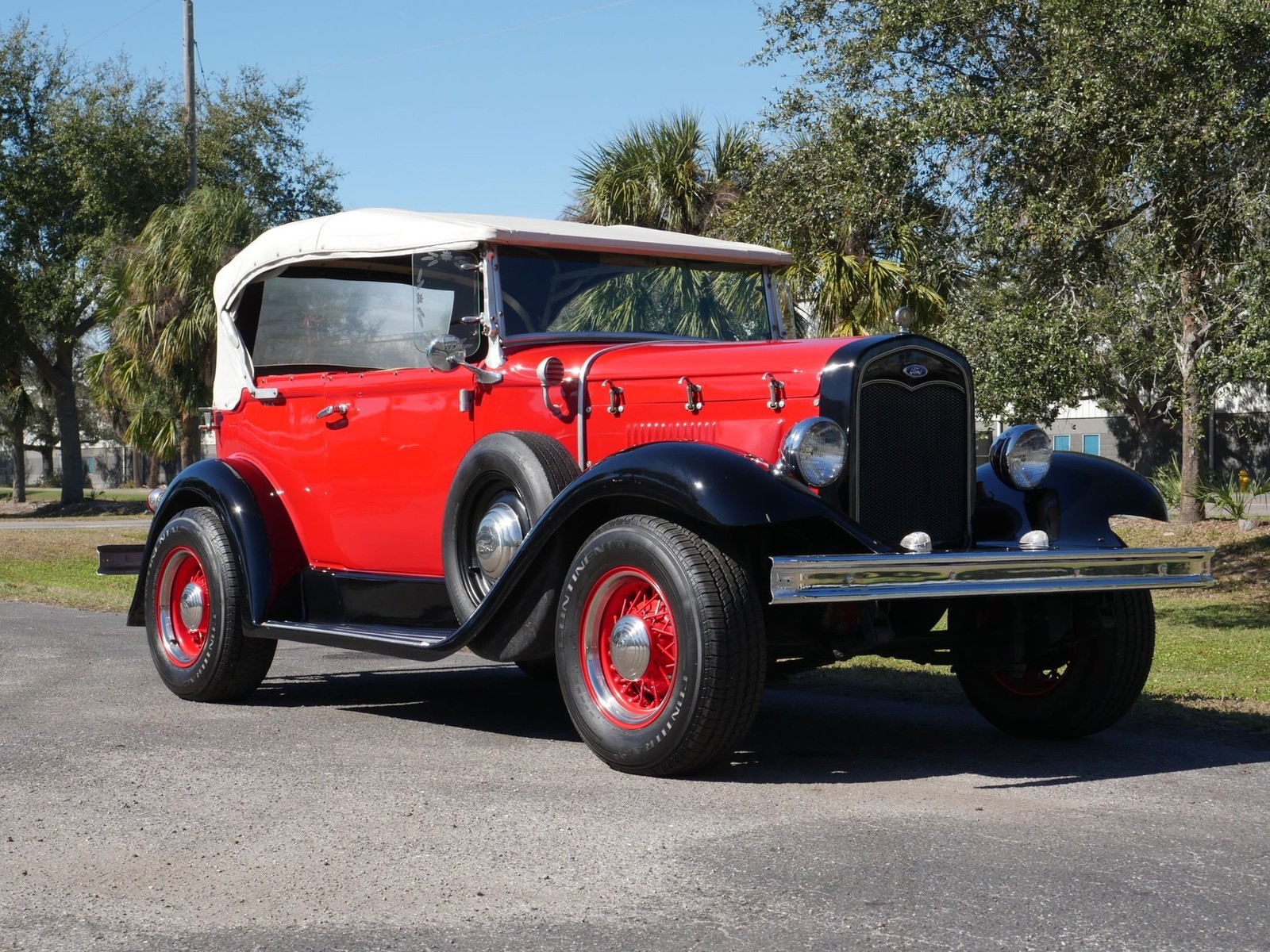 Ford-Phaeton-1929-Convertible-2