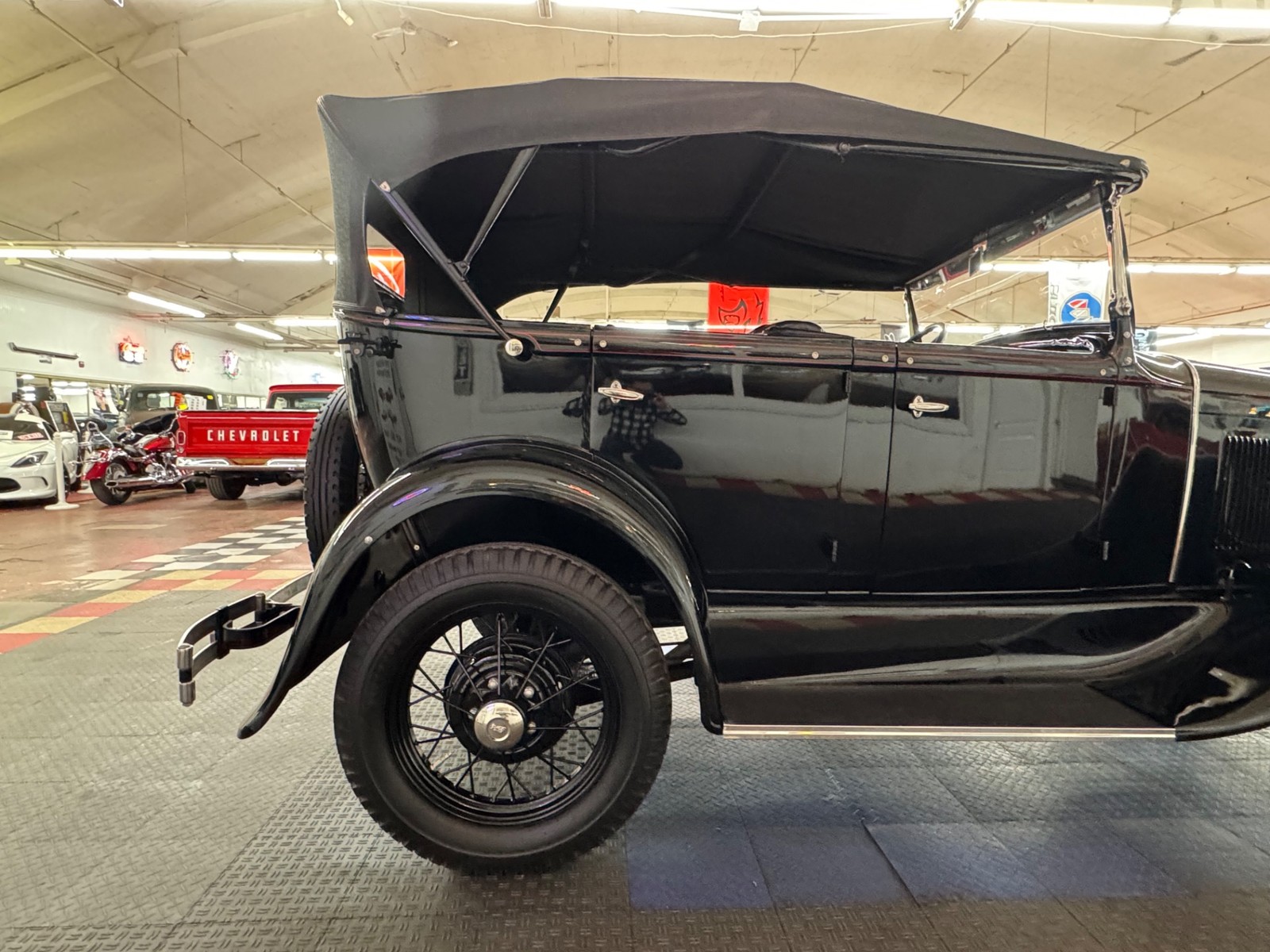 Ford-Phaeton-1931-22