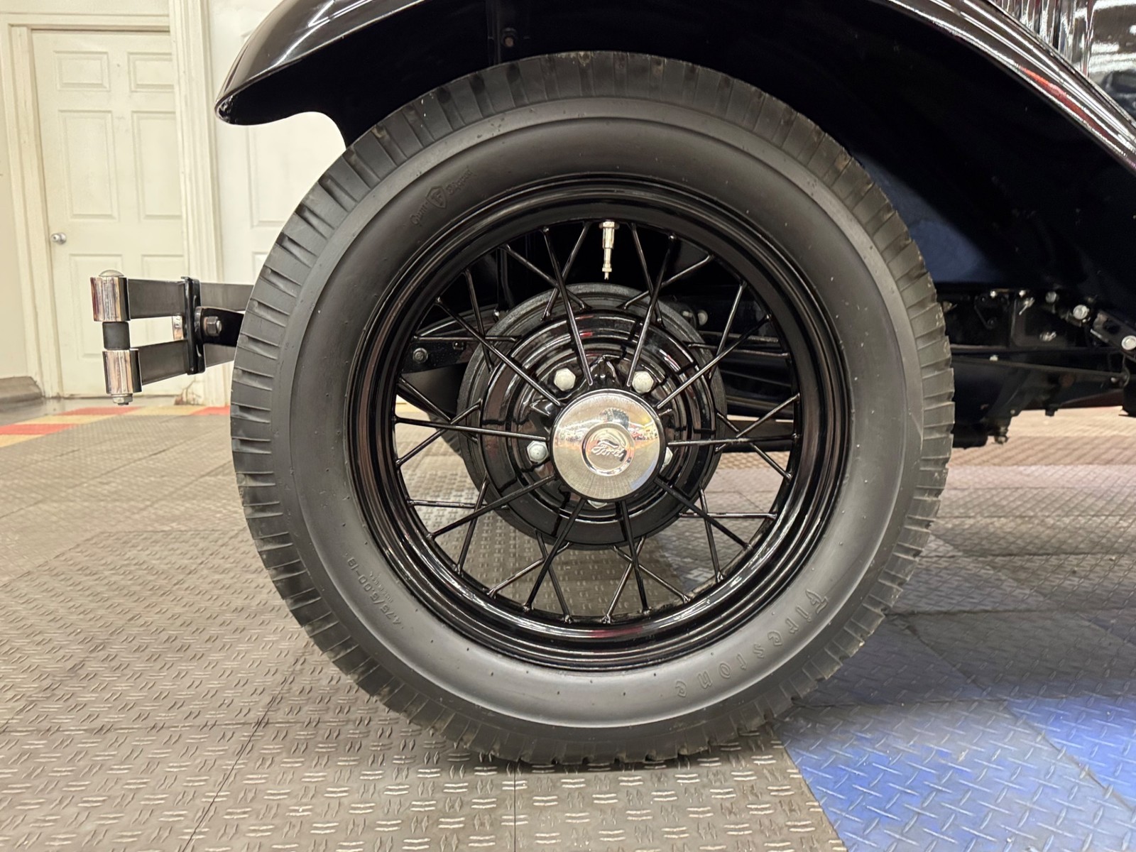 Ford-Phaeton-1931-28