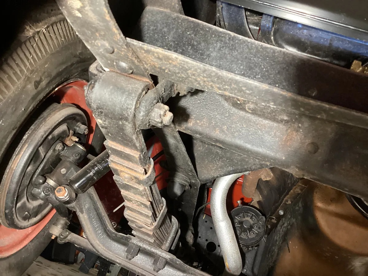 Ford-Pickup-1951-Red-Black-2