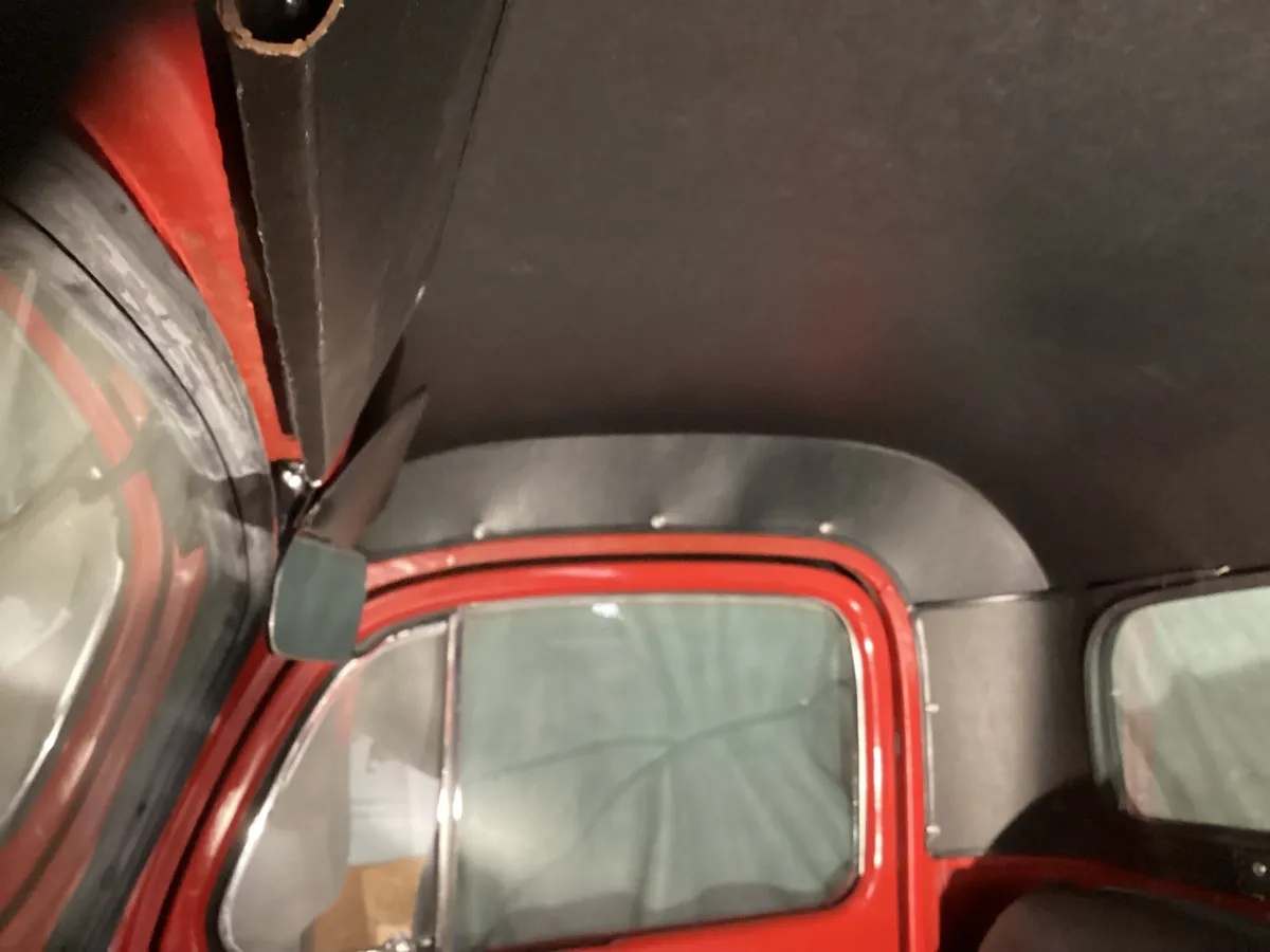 Ford-Pickup-1951-Red-Black-4