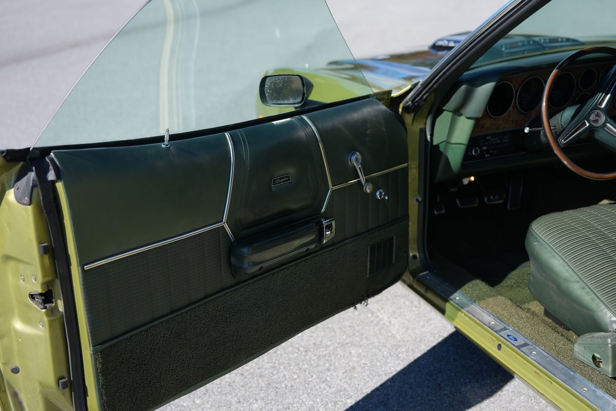 Ford-Ranchero-1973-Truck-34