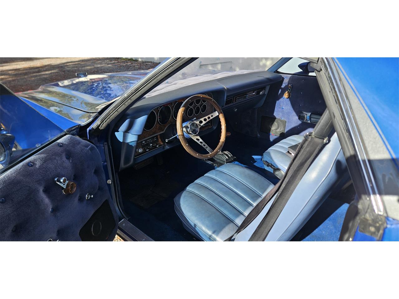 Ford-Ranchero-1976-Custom-Blue-Blue-3