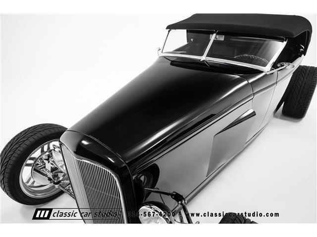 Ford-Roadster-1932-2dr-Car-11
