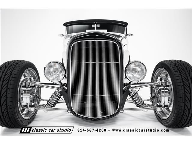 Ford-Roadster-1932-2dr-Car-12