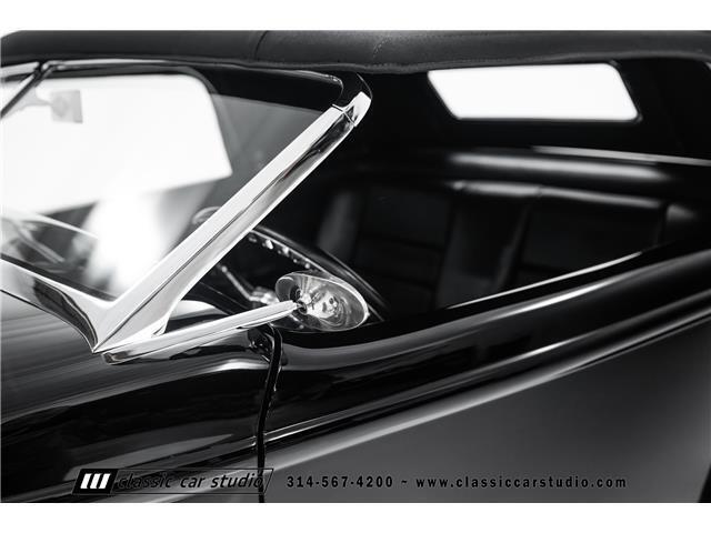 Ford-Roadster-1932-2dr-Car-17