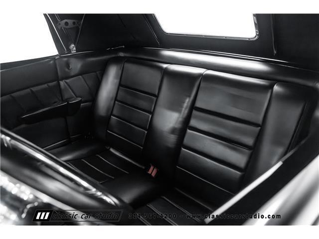 Ford-Roadster-1932-2dr-Car-19