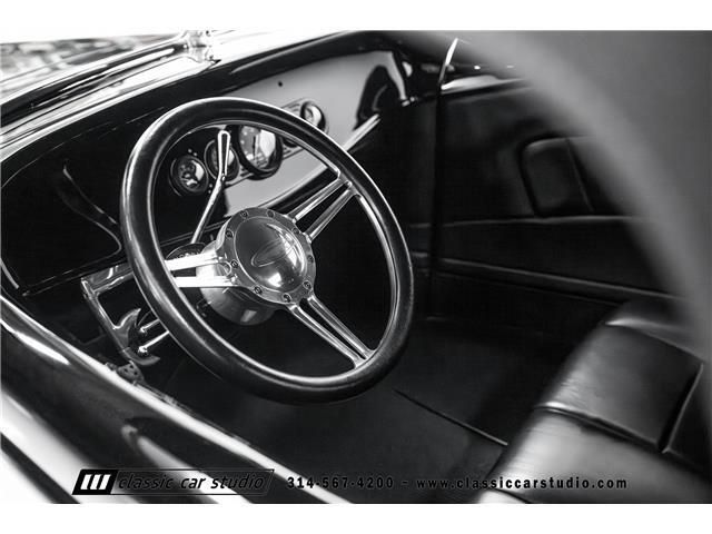 Ford-Roadster-1932-2dr-Car-20