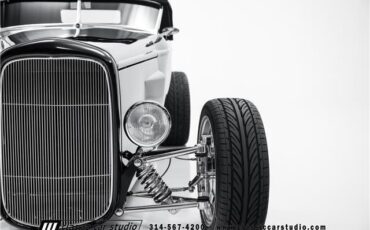 Ford-Roadster-1932-2dr-Car-3