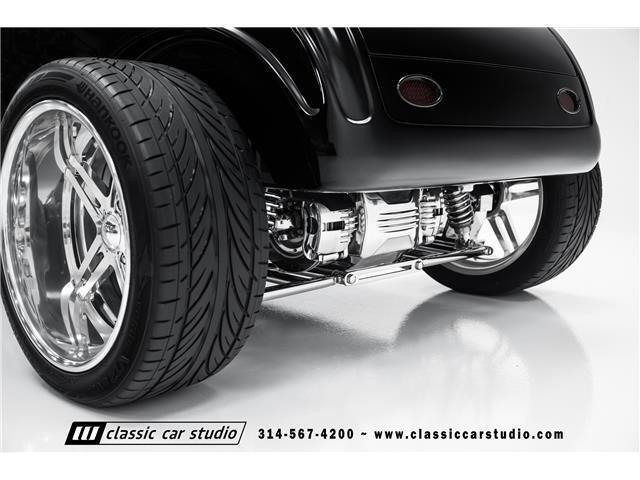 Ford-Roadster-1932-2dr-Car-30