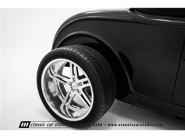 Ford-Roadster-1932-2dr-Car-36