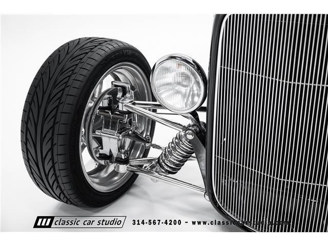 Ford-Roadster-1932-2dr-Car-9