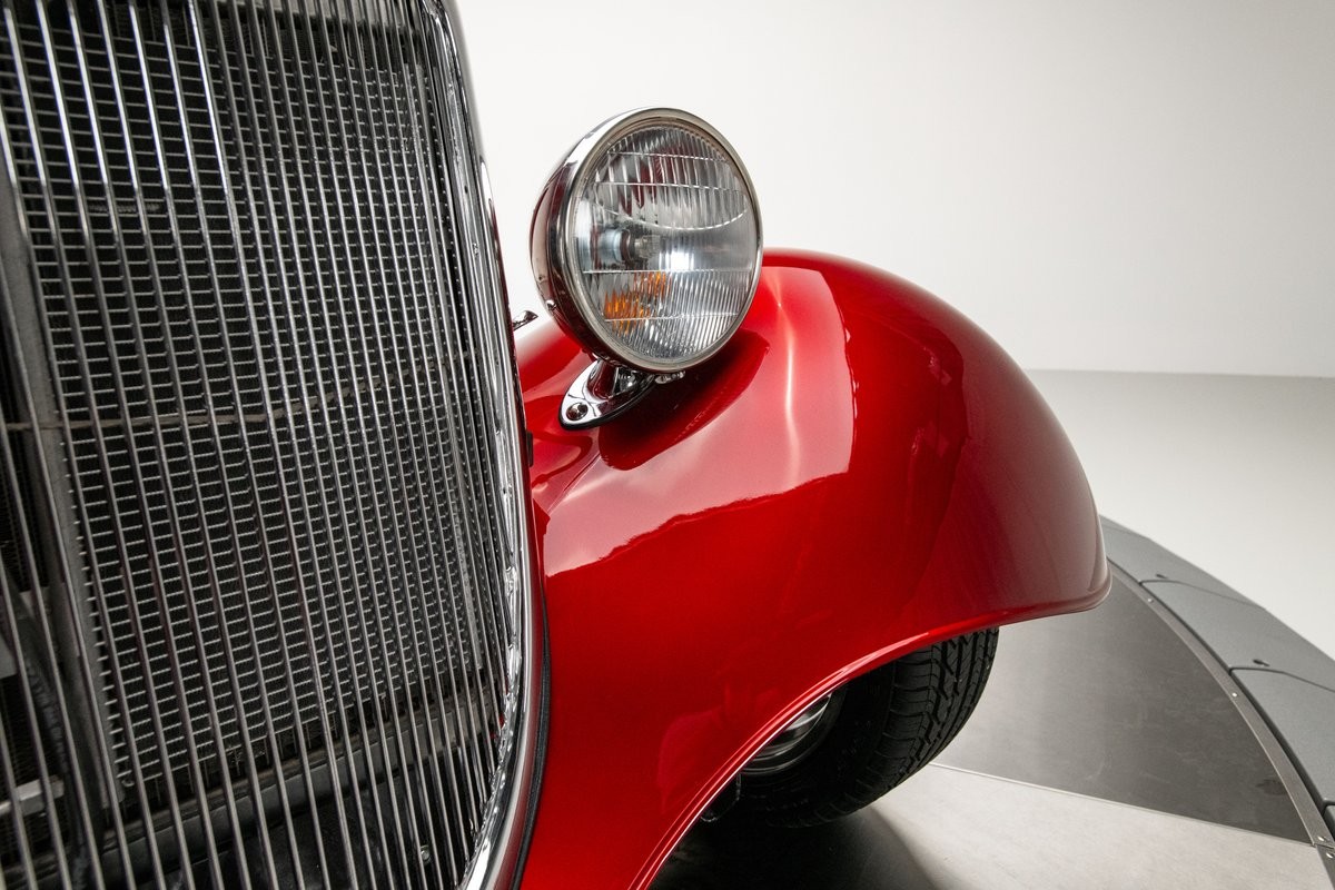 Ford-Sedan-1934-Sedan-10