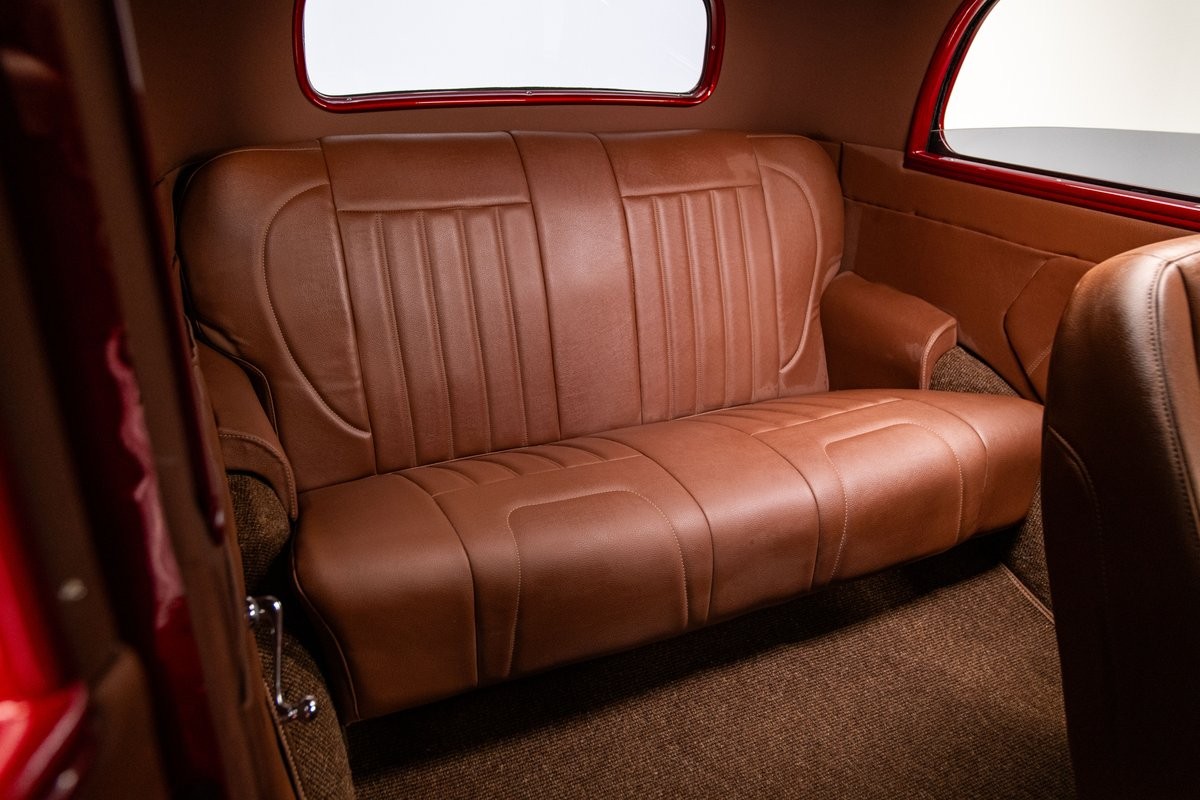 Ford-Sedan-1934-Sedan-35