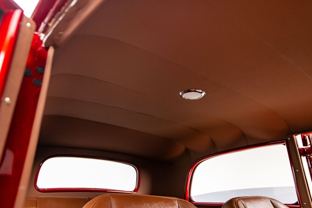 Ford-Sedan-1934-Sedan-36