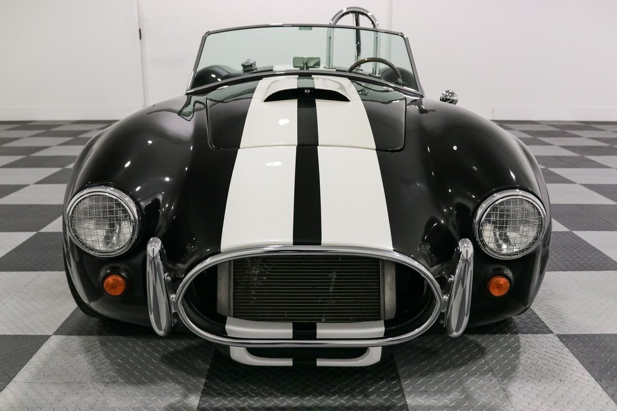 Ford-Shelby-Cobra-1966-Roadster-1