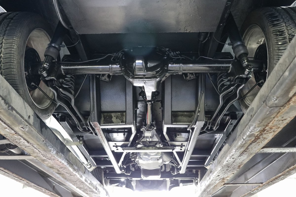 Ford-Shelby-Cobra-1966-Roadster-23