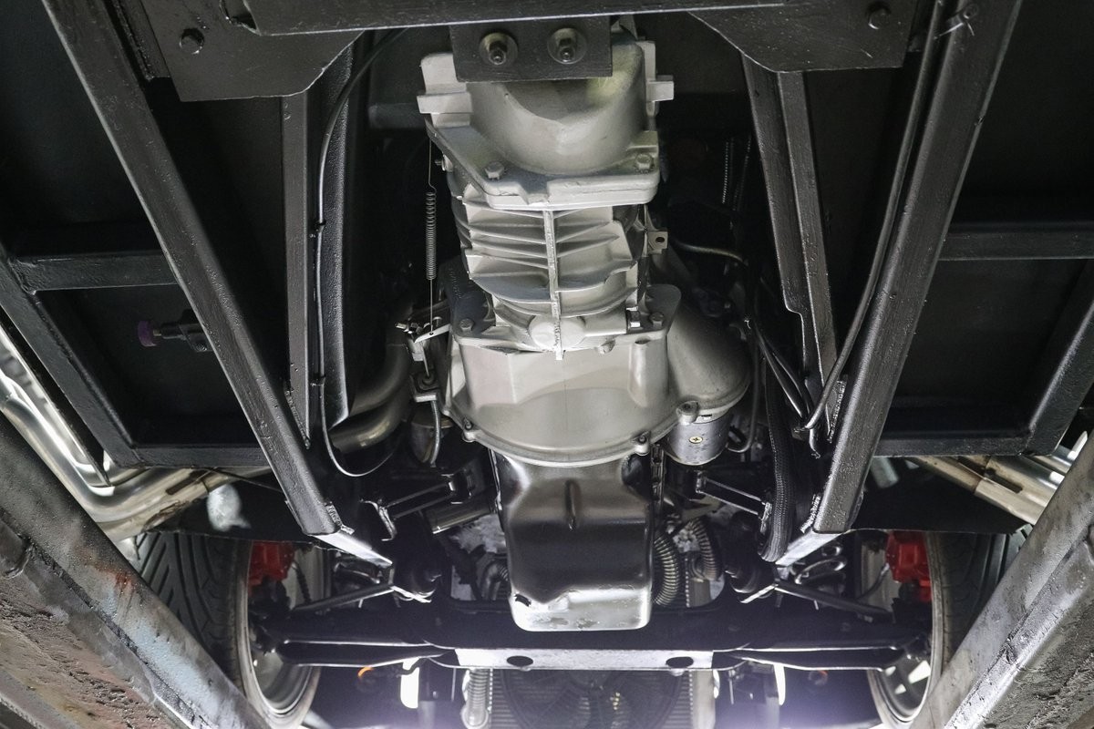 Ford-Shelby-Cobra-1966-Roadster-25