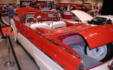 Ford-Sunliner-1955-Red-And-While-Red-And-White-3