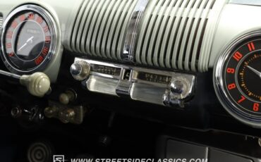 Ford-Super-Deluxe-1946-Sedan-39