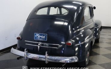 Ford-Super-Deluxe-1946-Sedan-9