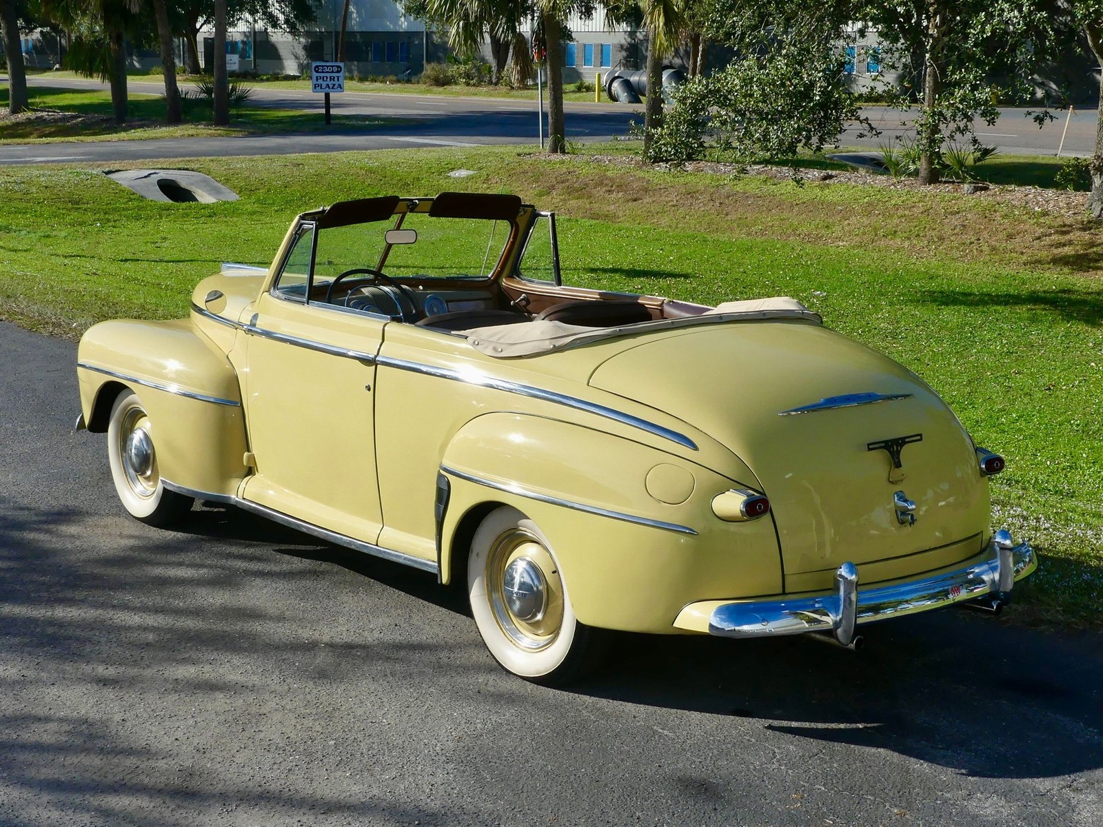 Ford-Super-Deluxe-1948-Convertible-14