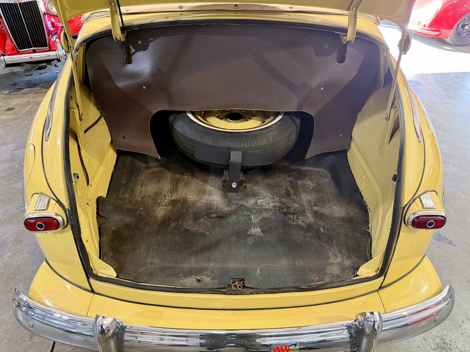 Ford-Super-Deluxe-1948-Convertible-4