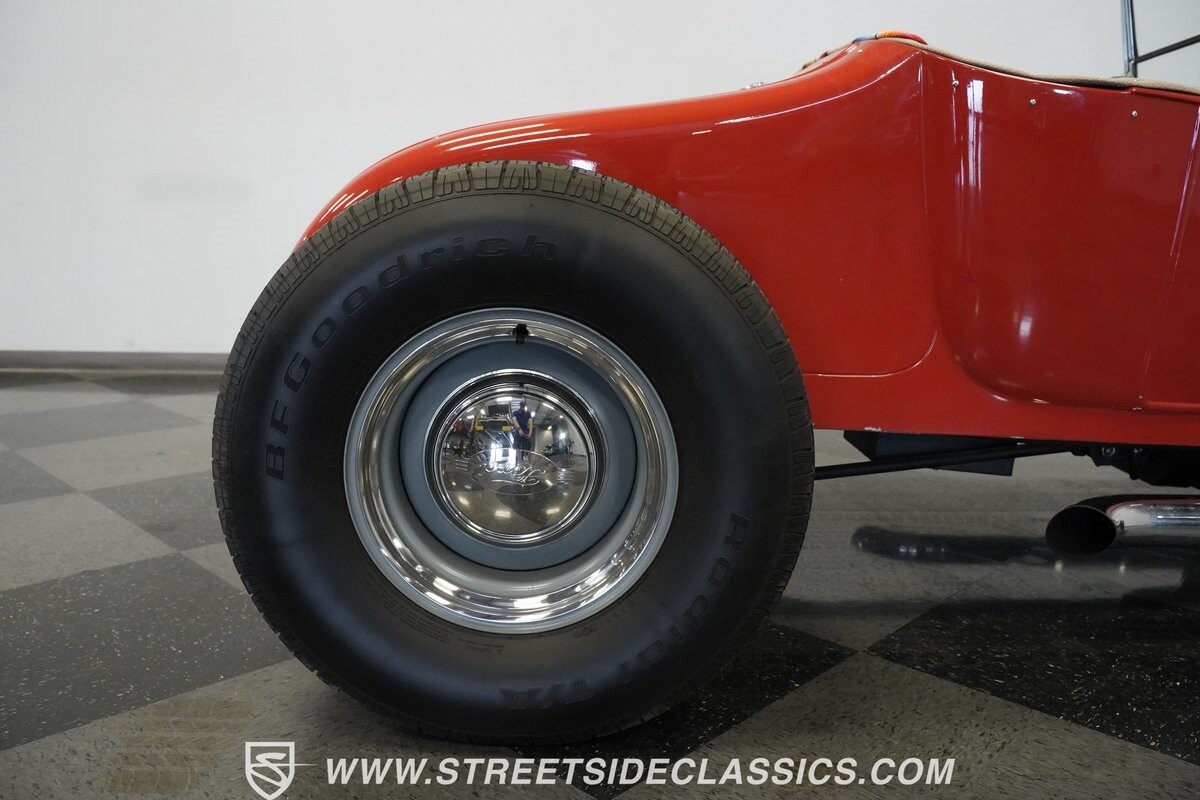 Ford-T-Bucket-1927-Roadster-18